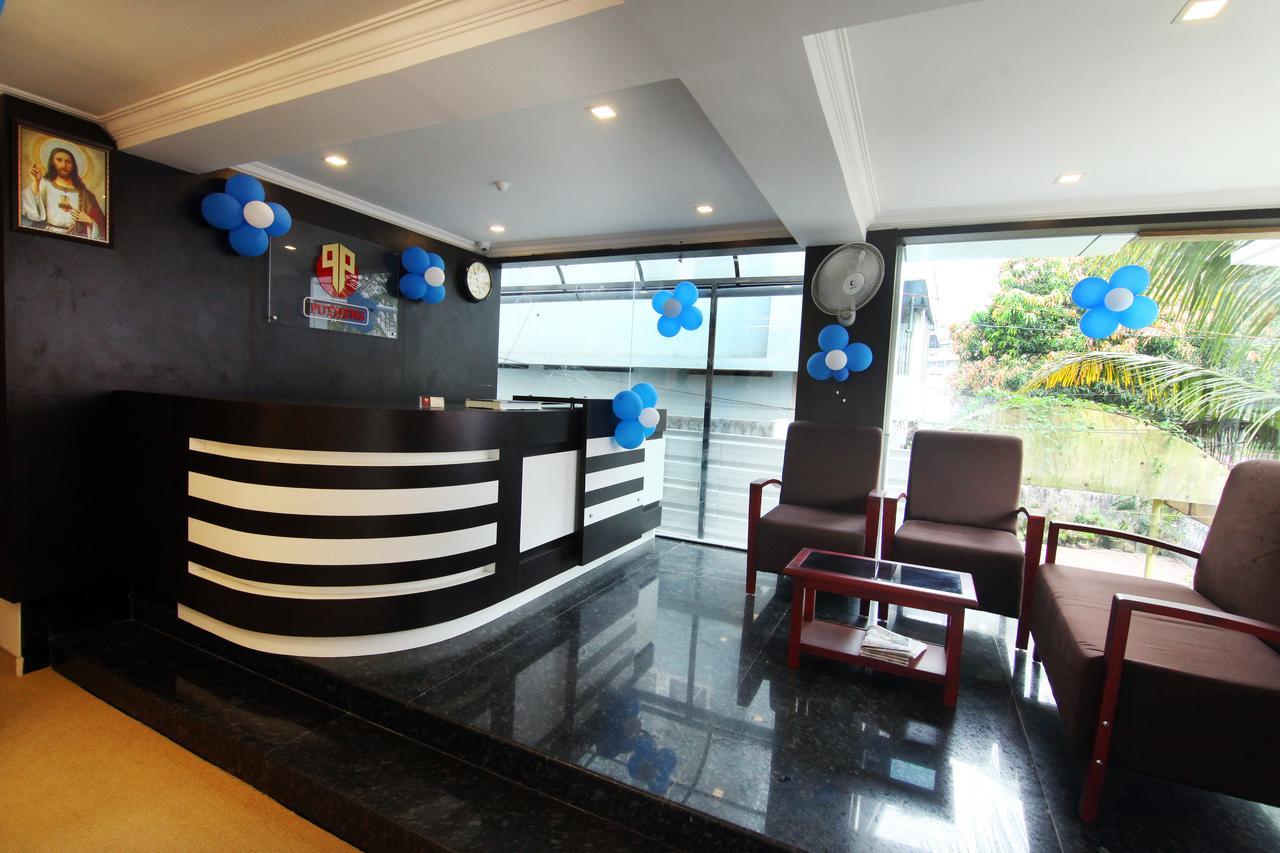 Kochi Oyo 18604 Puthens Capitol Inn מראה חיצוני תמונה
