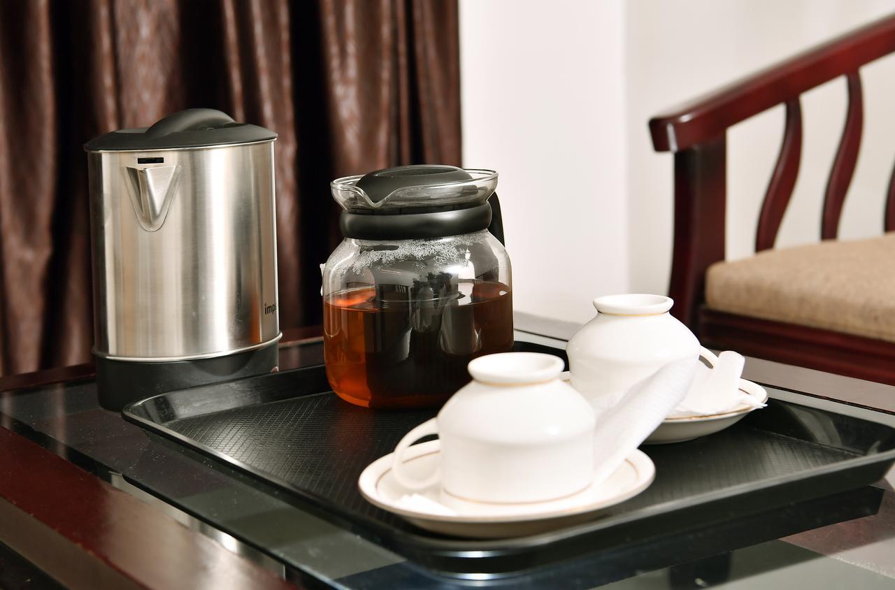 Kochi Oyo 18604 Puthens Capitol Inn מראה חיצוני תמונה